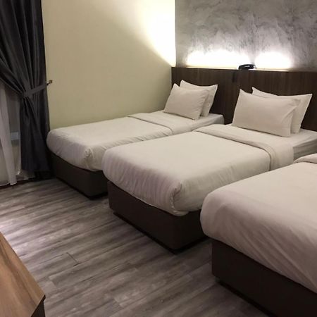 Vista Hotel Tawau Exterior photo
