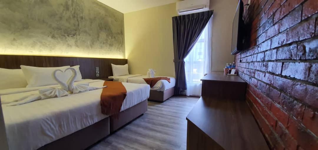 Vista Hotel Tawau Exterior photo