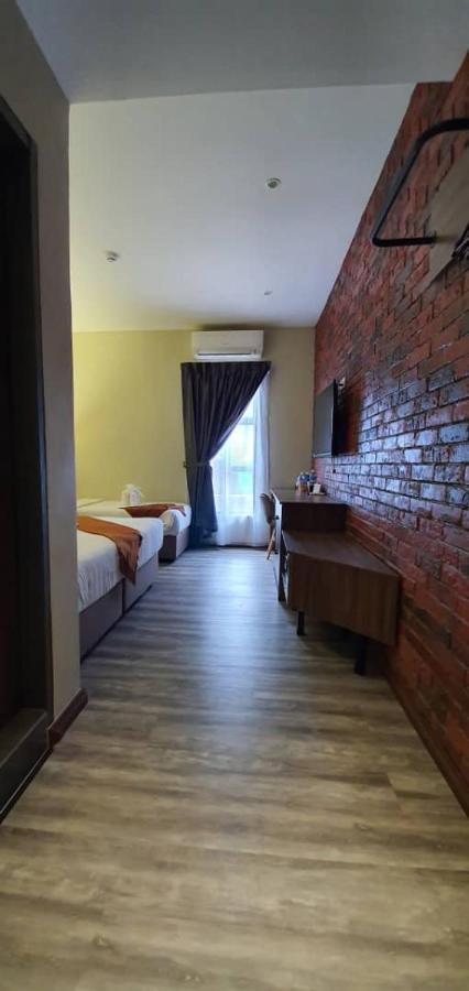 Vista Hotel Tawau Exterior photo