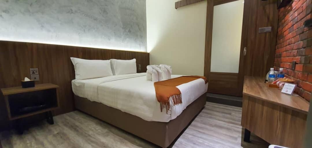 Vista Hotel Tawau Exterior photo