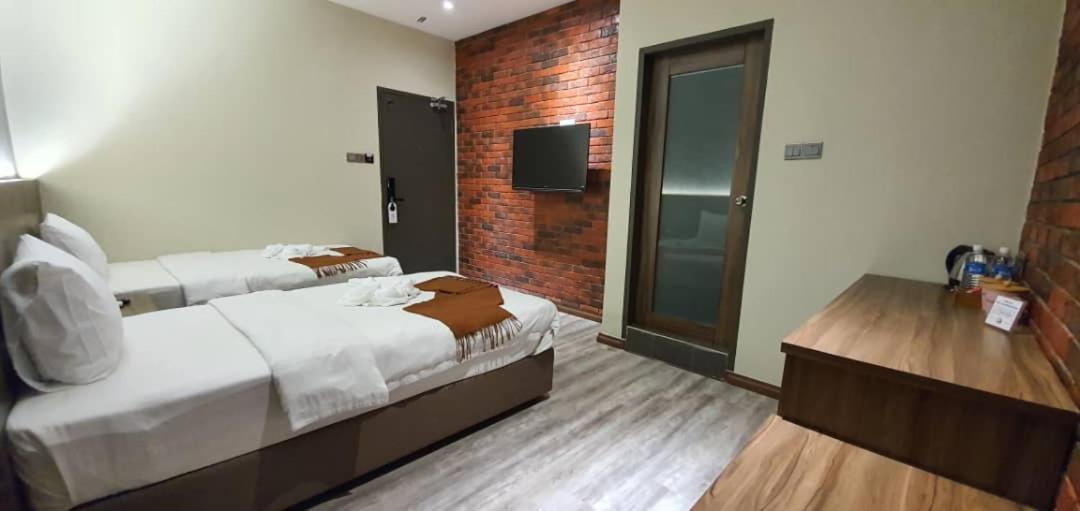 Vista Hotel Tawau Exterior photo