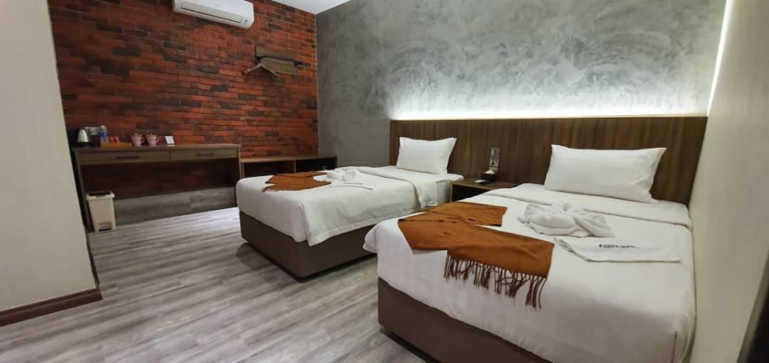Vista Hotel Tawau Exterior photo