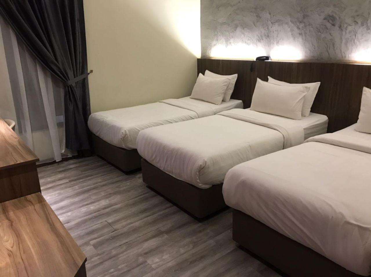 Vista Hotel Tawau Exterior photo